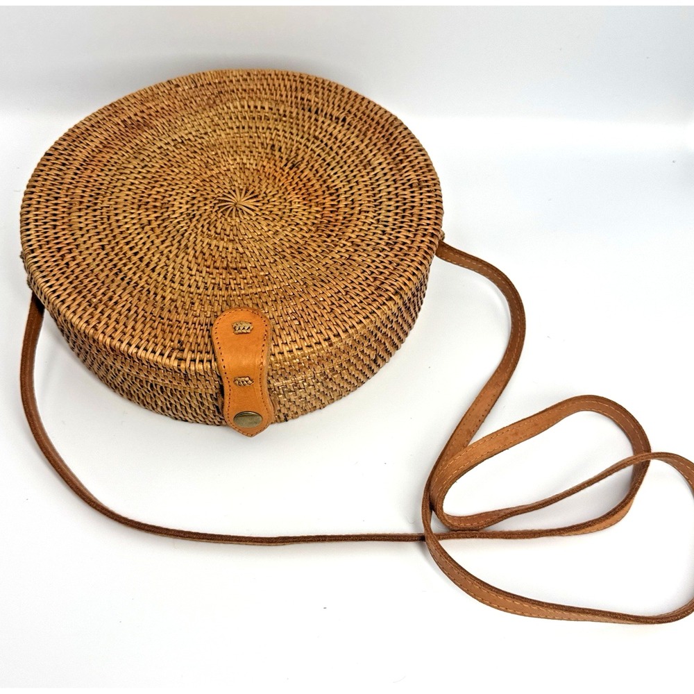 Amerii Round Rattan Wicker Crossbody Bag Boho Woven Purse Leather Strap Batik